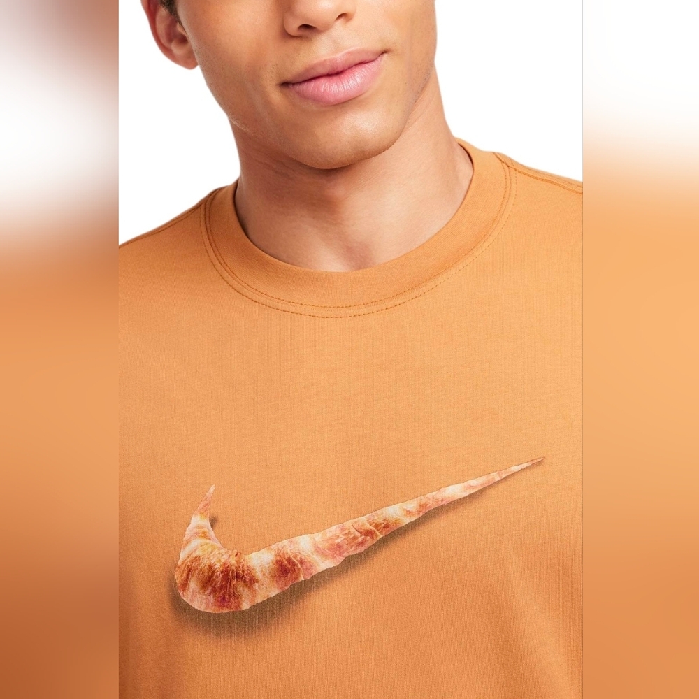NWT Nike Max90 Croissant Tshirt - Picture 2 of 9